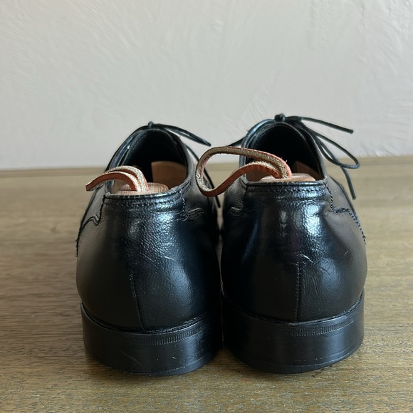Vintage Florsheim Imperial Black Brogue Wingtip Men’s Shoes Size 8D Flexible.